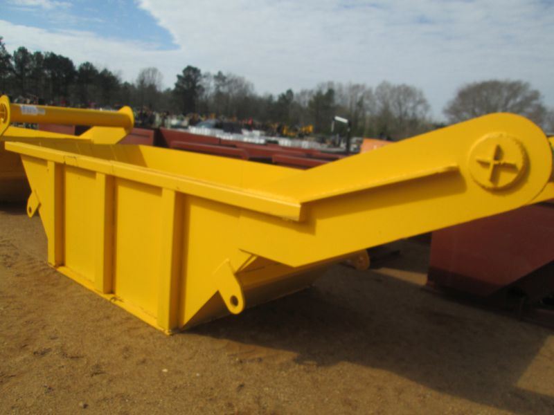 7 CU YARD HEAVY DUTY BEDDING BOX W/ AR500 WEAR STRIPS, 68.75" WIDE 201