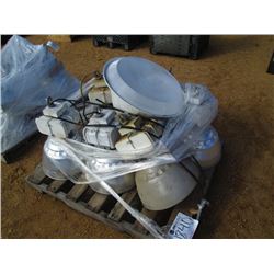 1 LOT (7) WAREHOUSE LIGHT FIXTURE