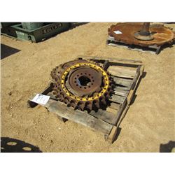 1 LOT (4) DRIVE SPROCKET, FITS KOMATSU D41