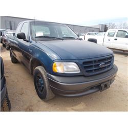 2000 FORD F150 EXTENDED CAB PICKUP, S/N 1FT9X17L9YNA88769, V8, A/T, TOOL BOX, ODOMETER READING 209,3