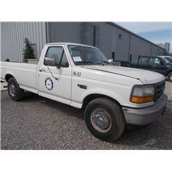 1996 FORD F250 PICKUP, S/N 2FTEF25N2TCA71217, V8 GAS, A/T, ODOMETER READING 274,184 MILES (COUNTY OW