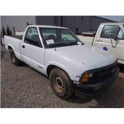 1994 CHEVROLET S10 PICKUP, S/N 1GCCS14Z7R8159649, V6 GAS, A/T, ODOMETER READING 252,168 MILES (COUNT