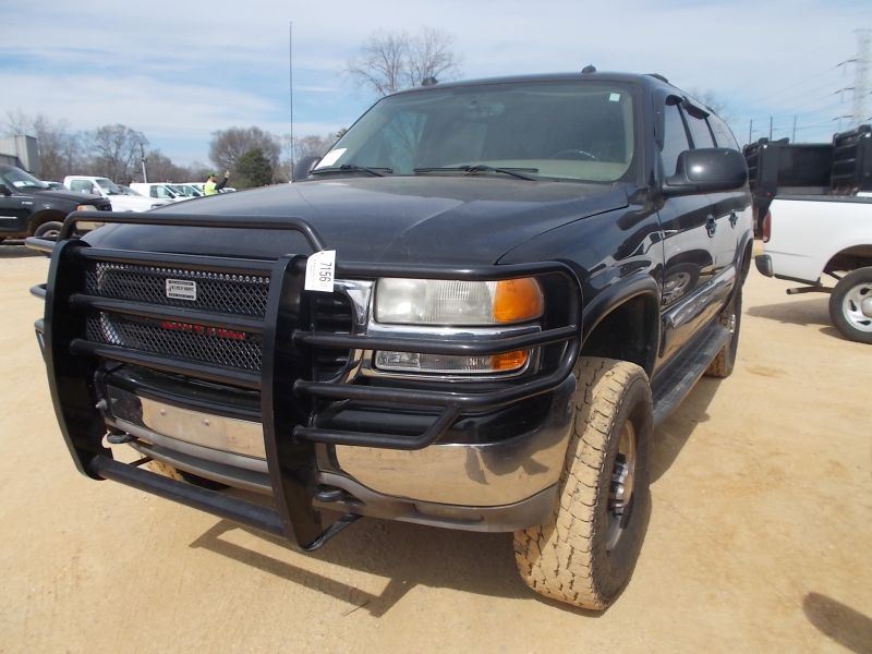 2004 GMC YUKON XL 4X4, S/N 3GKGK26U54G177373, V8 GAS, A /T, BRUSH GUARD