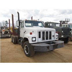 INTERNATIONAL F2575 T/A 2 BOLSTER PULPWOOD TRUCK, S/N DF257KG18231, CUMMINS DIESEL ENG, 5+2 SPD TRAN