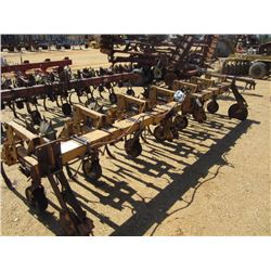 TAYLOR-WAY CULTIVATOR 6 ROW SET UP ON 30" ROWS