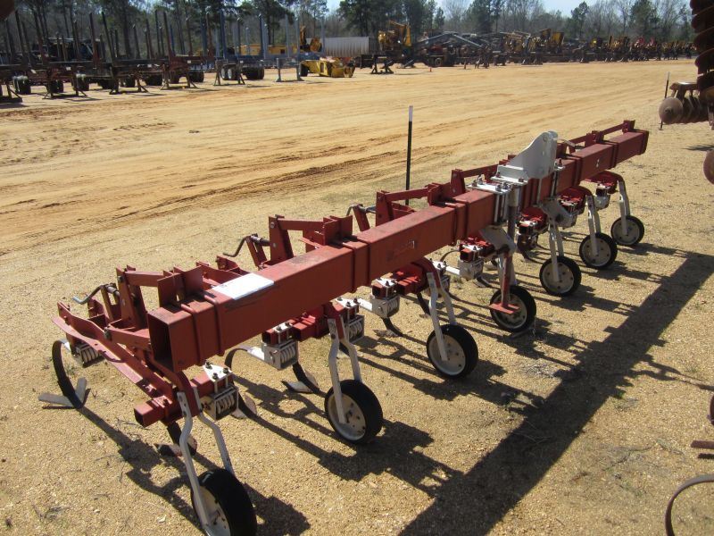 NOBLE CULTIVATOR 6 ROW SET UP ON 30" ROWS
