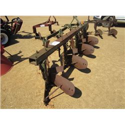 JOHN DEERE 4 ROW BOTTOM PLOW