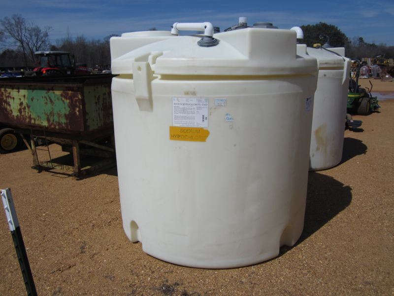 1,000 GALLON PLASTIC STORAGE TANK J.M. Wood Auction Company, Inc.