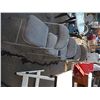 Image 1 : FOLDING CHAIRS - 4