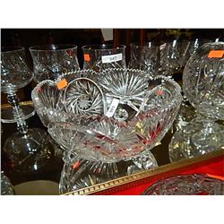 PINWHEEL CRYSTAL SERIVNG BOWL WITH FEET - HEAVY