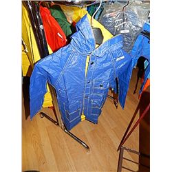 RAIN GEAR - KIDS REVERSABLE RAINCOAT - SIZE 4A BLUE AND YELLOW            RETAIL $20 - BUY NOW IN HO