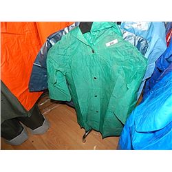 RAIN GEAR - KIDS RAIN COAT - GREEN -  M - AS-IS RETAIL $20 - BUY NOW IN HOUSE - $10 EA SET