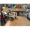 Image 2 : DEWALT 790 12" RADIAL ARM SAW ON STAND