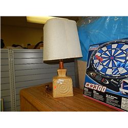 DESIGNOR TABLE LAMP