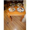 Image 1 : OAK END TABLE