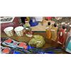 Image 1 : LEAF PLATE - 2 PLANT POTS & 4 BOTTLES