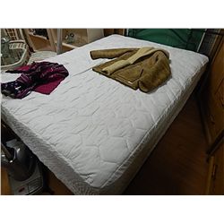 QUEEN MATTRESS AND BOX SPRING - USED - FROM LOCAL ESTATE - GOOD CONDITION