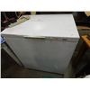 Image 1 : APARTMENT SIZE DEEP FREEZE - WORKING