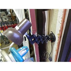 WALL MOUNTED ACORDION WORK LITE