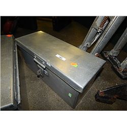 ALUMINUM BOX