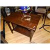 Image 1 : VINTAGE MAHOGANY SIDE TABLE