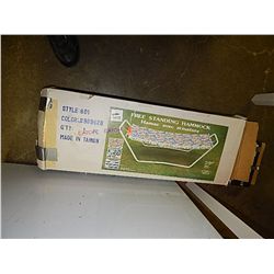 HAMMOCK AND HAMMOCK STAND