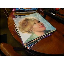 LOT OF RETRO 60-70'S AND OTHER VINYL RECORDS