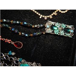 VINTAGE RHINESTONE NECKLACE - SPAPHIRE