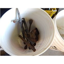 BUCKET - WINCH AND MORE