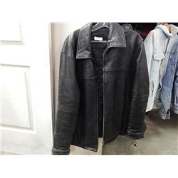 COAT -BLACK LEATHER - L