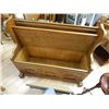 Image 2 : GERMAN SOLID OAK CARVED HALL BENCH WITH STORAGE