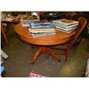 Image 1 : VINTAGE ROUND OAK TABLE