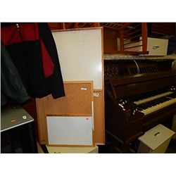 CORK BOARD /WHITE BOARD - 2 PC