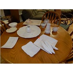 TABLE TOP OF ASSORTED CERAMICS