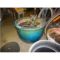 LARGE CERAMIC PLANT POT