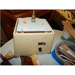 WIZ GLASS GRINDER - WORKING - RETAIL APPOX. $150.00-200
