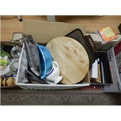 BOX OF ASSORTED KITCHENWARE