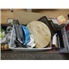 Image 1 : BOX OF ASSORTED KITCHENWARE