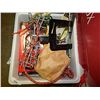 Image 1 : BOX OF HARDWARE