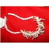 Image 2 : NECKLACE - SHELL AND CORAL
