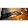 Image 1 : RETRO GOLF BAG AND CLUB