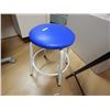 Image 1 : ADJUSTABLE STOOL