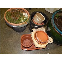 LOT OF ASSORTED PLANT POTS