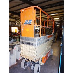 2007 JLG #2030 ES Platform Scissor Lift/Cherry Picker