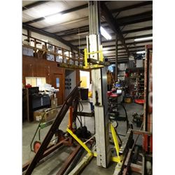 Medel 2124 Winch Lift w/Outriggers