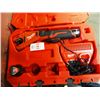 Image 1 : Milwaukee Cordless Pipe Cutter