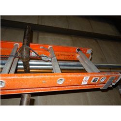 Louisville 40' Extension Ladder