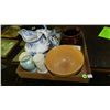 Image 1 : 291) Box of glassware with pottery, porcelain, bean pot
