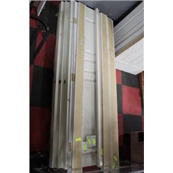 PALLET W 5 NEW DOORS/FRAMES AND HINGES