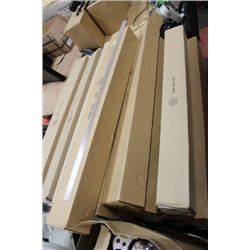 CASE OF LABEL HOLDERS x26